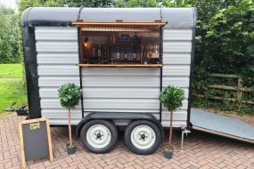 The Lord and Cart Horsebox Bar Hire  Profile 1