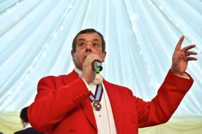 Toastmaster and Celebrant Paul Deacon Toastmaster Profile 1