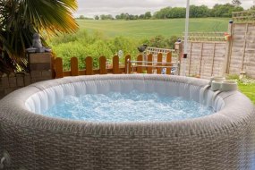 Tubbly Bubbly Hot Tub Hire Profile 1