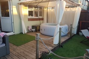 Bubz 'N' Tubz Hire Traditional Pole Marquee Profile 1