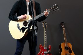 Jamie Felton Music Book a Classical Guitarist Profile 1