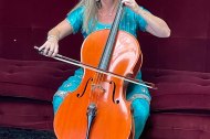 Cellist Dorottya