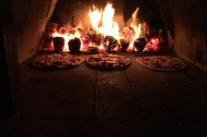 Skyrocket wood-fired pizzas