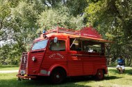 Set up ready to serve a wedding party in Finsbury Park last week 22/07/22