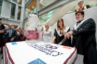 Moving cake with dry ice for the Edinburgh University Chemistry departments Tricentenary celebrations