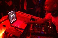 DJ Derek Beatz