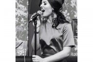 Emma Mawdsley - Singer