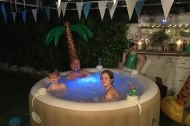 4 Seasons Hot Tub Hire of Shaw