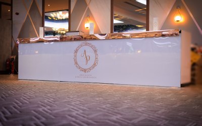 4.5 metre custom bar
