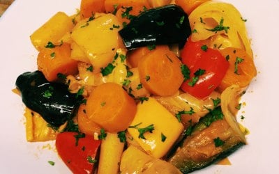 cooked vegetable in seasoned tomatoe sauce