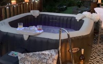Tub with headrests & lighting