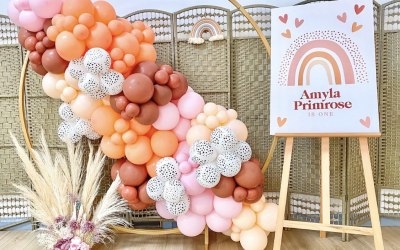 Maxi Garland, Gold Hoop, Easel & A1 Personalised sign 
