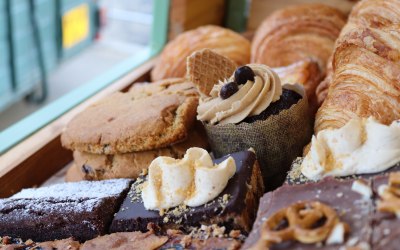 Cake display