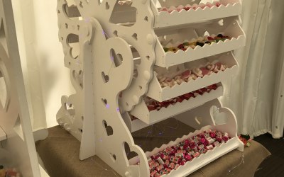 Ferris wheel sweet cart