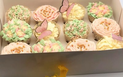 Deluxe Cupcakes 