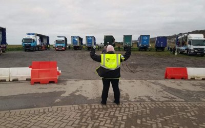 team 1 securing the floats ready for carnival