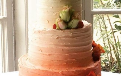 3 tier wedding cake