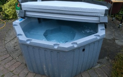 Solid Hot Tub Hire
