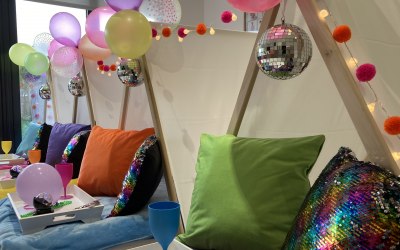 Neon Night Fever Theme