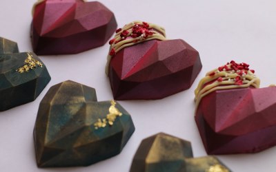 Chocolate geometric hearts 