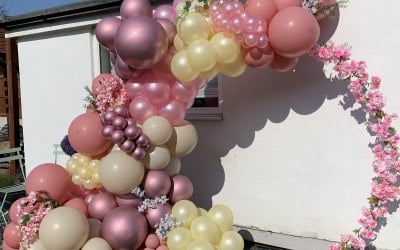 Half Moongate with florals 