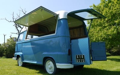 Hatch and doors open