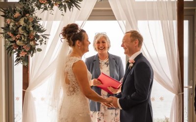 A hotel wedding overlooking the sea in Cornwall