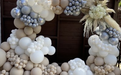 Full balloon hoop with added floral 