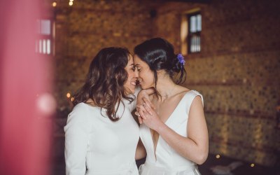 Sweet kiss at The Gathering Barn, Warminster