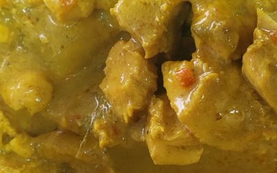 CURRIED CHICKEN 