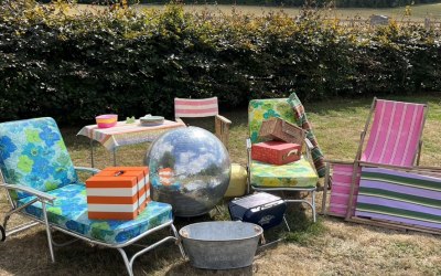 Vintage props and accessories can also be hired
