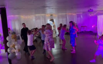 Mr and Mrs Mansell - small wedding