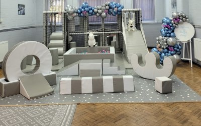 Our luxury large soft play and frame with added balloon garlands