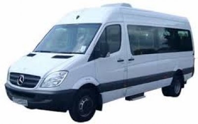Mercedes 17 seated minibus 