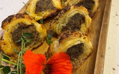 Cumin-spiced lamb sausage rolls