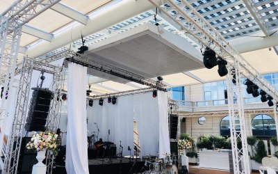 Full rigging, sound & lighting