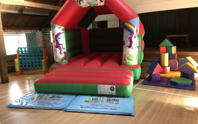 Giant Connect 4, Red and Green Unicorn Castle and Soft Play 