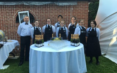 Waiting staffing specialists