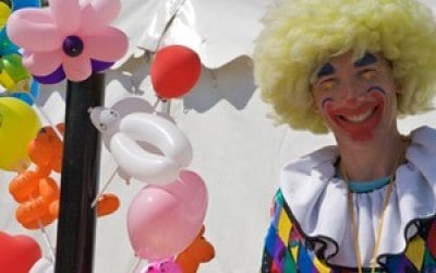 Cookie the Clown selling balloons