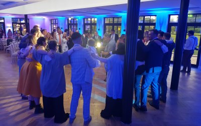 Wedding guests having a fabulous time!