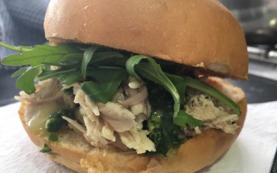 Pulled chicken, rocket pesto, caramelised onions, lemon gel