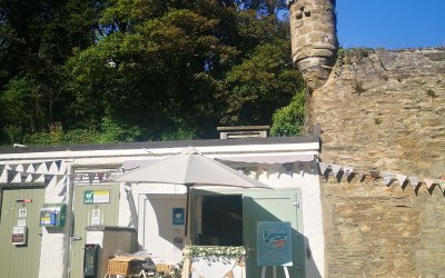 Don't forget we also cover all sorts of events across Devon and Cornwall. Be it your birthday, party, charity or corporate event we can cater up to 500.. We even helped Readymoney Beach Shop when we provided emergency cover during a weekend in summer 2021 when they had to shut the shop due to covid. The trike of course went down a treat and both the owners and tourists were very grateful! 