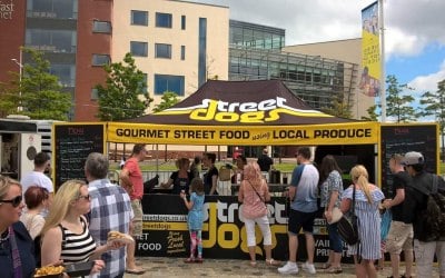 Street Dogs Street Food 