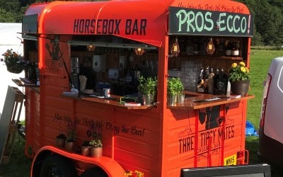 Three Tipsy Mates - Horsebox Bar & Events