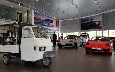 Mobile Piaggio ape coffee cart