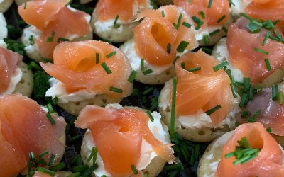 Smoked salmon canapés