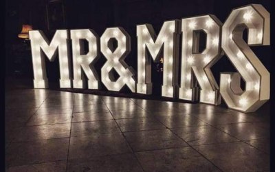 Add MR & MRS light up letters £130