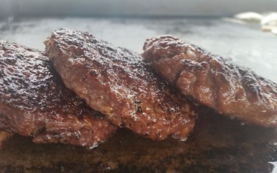 100% Beef Burgers 