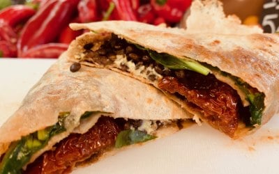 Hummus, Spinach, Sundried tomatos and Puy lentils