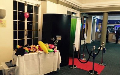 S.O.M. Photo Booth Hire London Croydon Professional Photography Service 